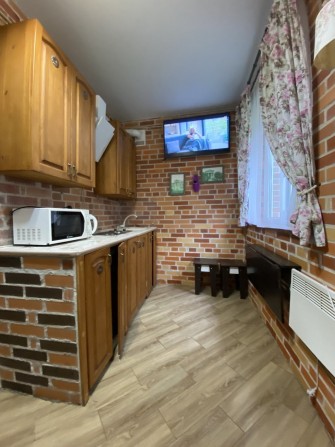 Сдам от хозяина студию у моря СВЕТ НЕ ВЫКЛЮЧАЮТ - фото 1