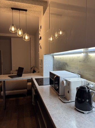 Премиалтная 3-х компанатная квартира в Аркадии - фото 1