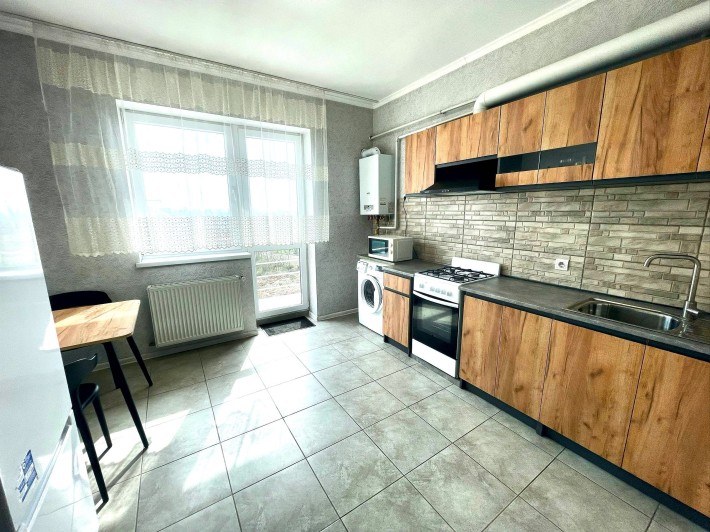 Здам простору студію ВІД ВЛАСНИКА  мінімум НА ОДИН РІК!!! - фото 1