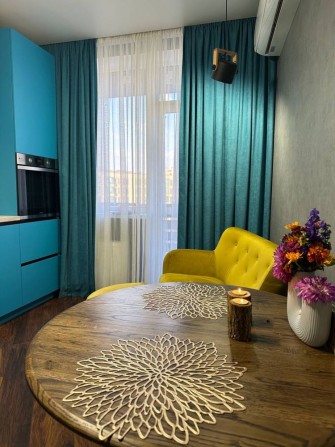 Оренда 1 кім квартири в У Квартал 45м2. Відкритий балкон. Гардероб. - фото 1