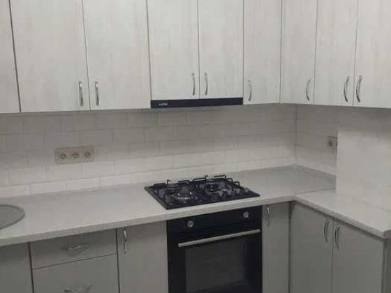 Перша здача,2к.роздільна,2 ліжка,плита газ і опалення газ Святопетрівське