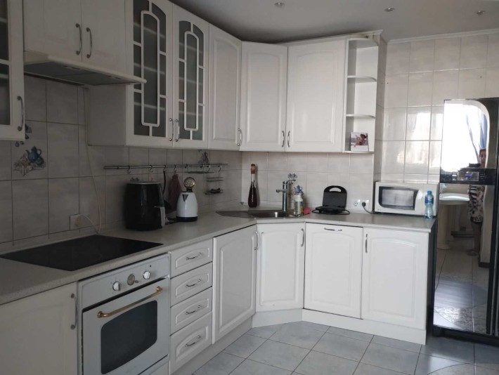 Оболонь, м.Мінська, м.Героїв Дніпра, 4-х кімнатна квартира з ремонтом - фото 1