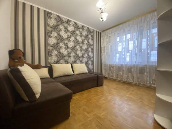 Продаж  4 кімнатної  квартири метро  Теремки Киев