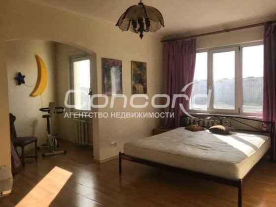 Харківське шосе, 56. Метро Харківська. З ремонтом. Торг Київ