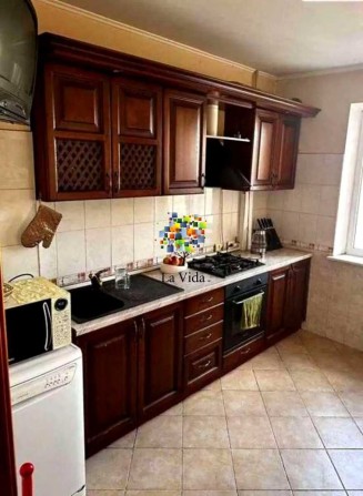 Продається простора 3-к квартира на мінському масиві вул.Бережанська - фото 1