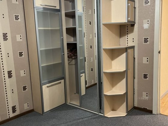 Продам 4 х комнатную квартиру М. Академгородок. Академика Ефремова 21 Киев