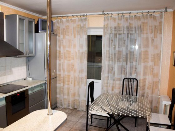 Простора 2-кімнатна квартира 65 м² просп. Червоної Калини 91-В Київ