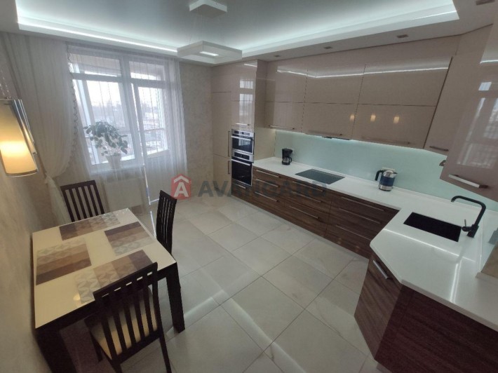 Продаж 2к квартира з дизайнерським ремонтом, пров Коломийський 17/31А - фото 1