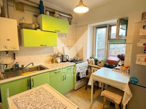 Продаж 2 кімн квартири по вул. Добрий Шлях 5 м.Голосіївська Киев