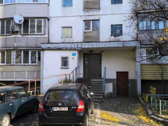 Трьохкімнатна квартира, на березі озера. Киев