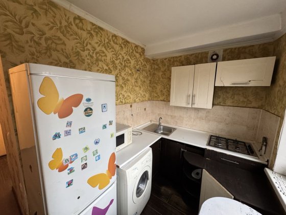 2-к кв-ра. Стара Дарниця. Дарницький вокзал. Празька вул. 25 Киев