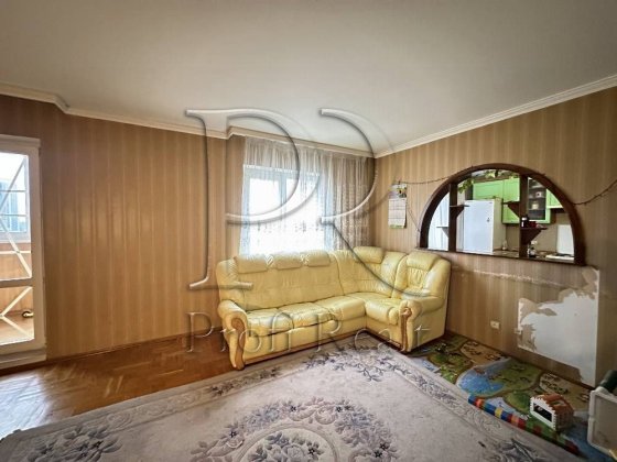 Продаж 3 кімн. квартири Позняки, Осокорки, River Mall/Ахматової Київ