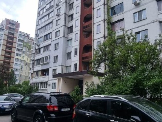 Продам 2х кімнатну квартиру проспект Червоної Калини 7 Київ