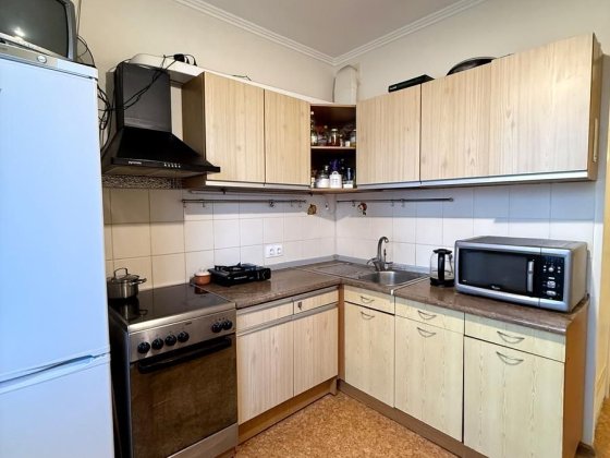 Гаряча ціна! Простора 3-кімнатна квартира вул. Анни Ахматової 43 Киев