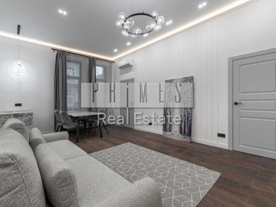 Продаж 2к квартира, 64м2, Гончара Олеся 74-А, Золоті Ворота центр Киев