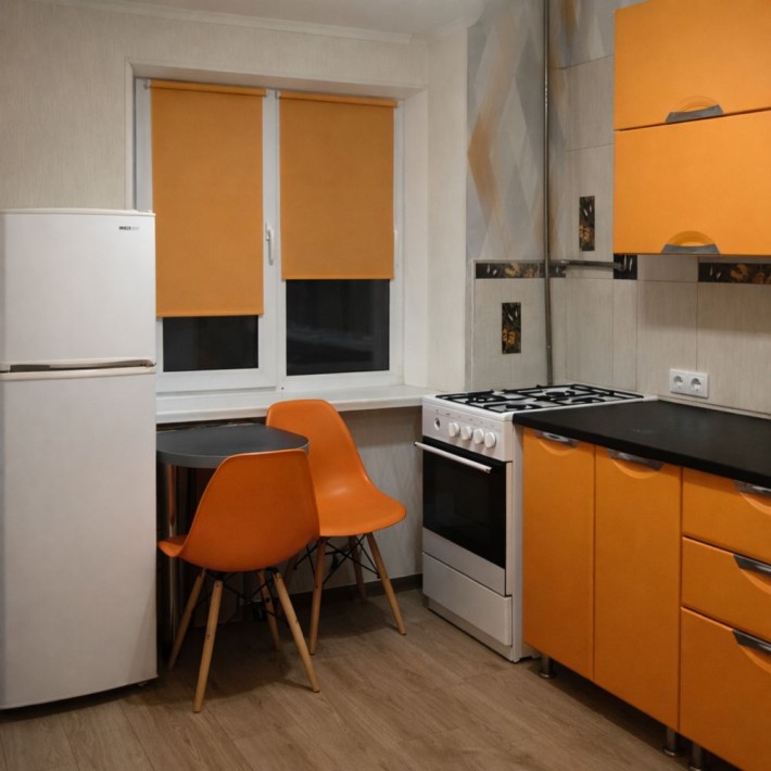 Продаж 1-кімнатної квартири з ремонтом та меблями. вул. Поліська, 16. - фото 1