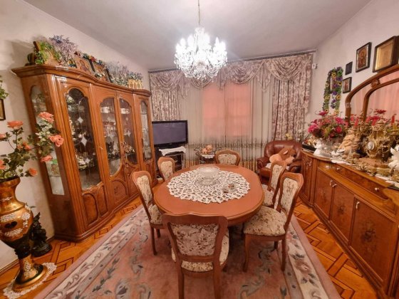 Продам 3 кім квартиру вул. Васильківська 7/7 метро Голосіївська Київ