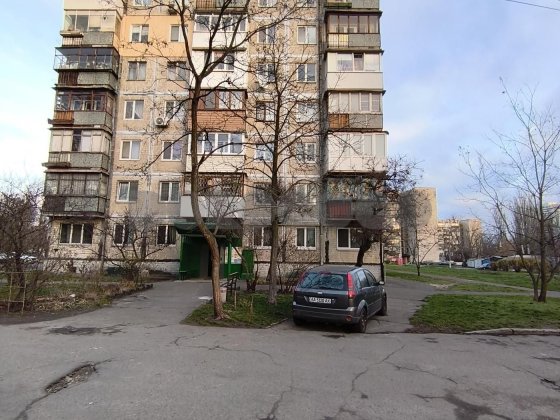 Продаж двокімнатної квартири 46м2 під ремонт. Київ