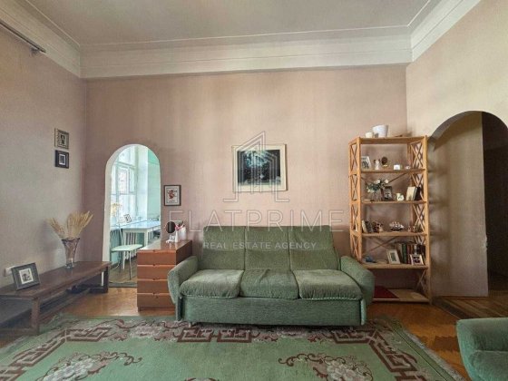 Сталінка з ліфтом | 2 кімнати | Велика Васильківська | Топ ціна Київ