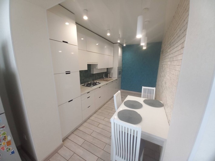 Трьох кімнатна квартира - фото 1