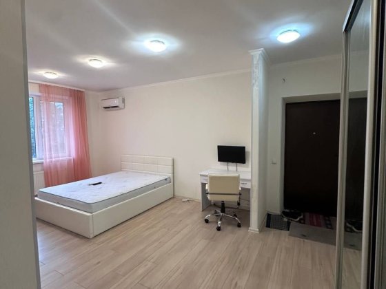 Сдам 1кімнатну квартиру в ЖК «Пейзажні озера», Макарів Макаров