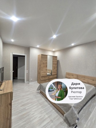 Однокімнатна 40 мет в жк 7я, тепла, нова - фото 1