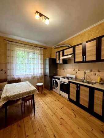 Винники 2-к квартира з парковкою - фото 1