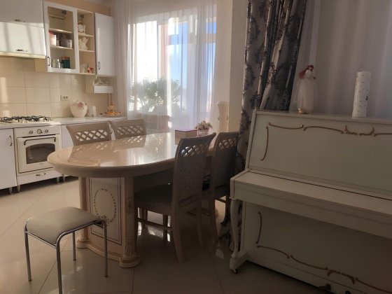 Оренда просторої дворівневої квартири Рясне вул Шевченка Рясное-Русское