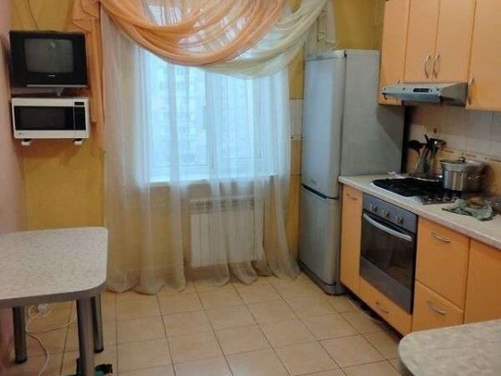 Продаж 3к квартири, Дарницький район,метро Харківська пішки,програми Киев