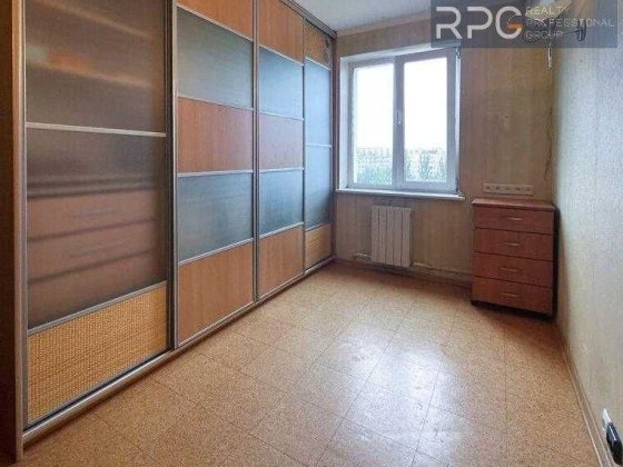 Продається 3к. квартира по вул.А.Солов'яненка,8 Дарниця  рк Киев