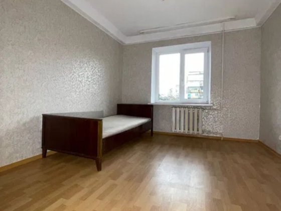 Продаж 2 кімнатна квартира Братиславська Лісовий масив Київ