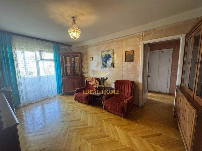 Продається 4-кімнатна квартира у Дніпровському р-ні(метро Лівобережна) - фото 1