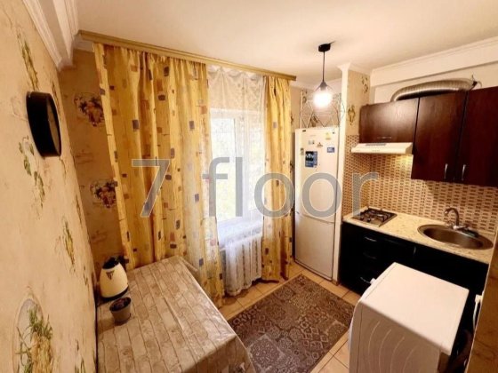 1-кімнатна квартира метро Лісова , вул.Мілютенка Київ