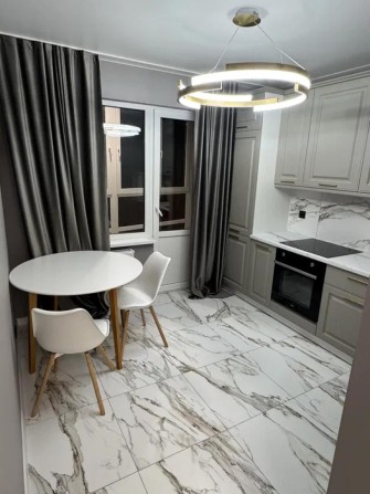 Новий ремонт! Світла та затишна 1-к квартира 37 м² ЖК Патріотика - фото 1