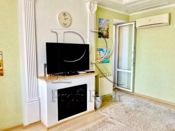 Продаж 1к кв з ремонтом ДВРЗ/Дарниця/Алматинська Київ