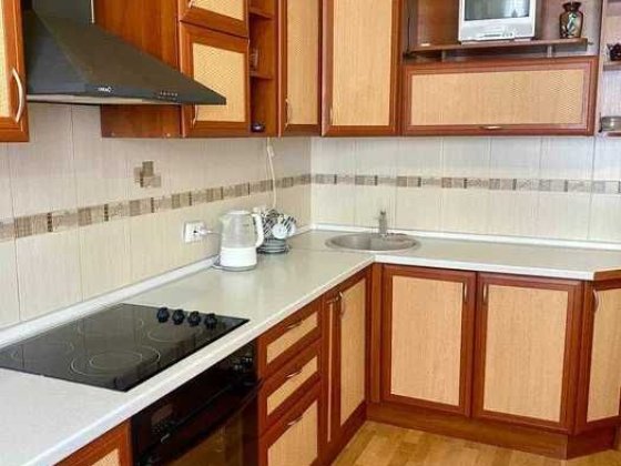 3-кім Поліська вул, 15А Дарницький р-н, ст.м Червоний Хутір Киев