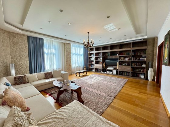 ІСТОРИЧНИЙ ЦЕНТР Продається 3 к квартира вул Володимирська 49А Опера Киев