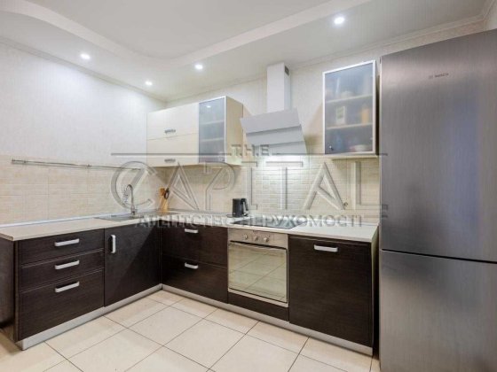 Продаж квартира з 2 спальнями 92м2  вул.Юлії Здановської 83А Голосеево Киев