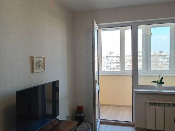 Продається 2к. квартира по пр. П.Тичини,14А рк Киев