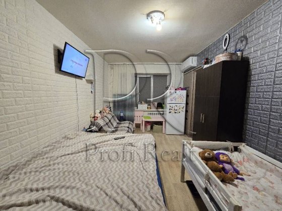 Продаж 1 кімн. квартири за адресою Юлії Зданівської 34/2/ Ломоносова Київ