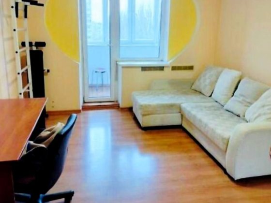 Простора 3-кімнатна квартира 70 м² Харківське шосе 168-Е Киев