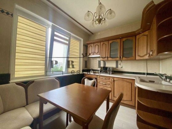 *Центр Троєщини. Закревського, 41А; 3-кімнатна з ремонтом! Киев