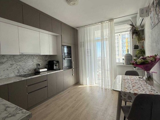 Продам 3к  квартиру в ЖК Теремки Заболотного академіка 15Г метро ВДНГ Киев