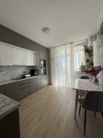 Продам 3к  квартиру в ЖК Теремки Заболотного академіка 15Г метро ВДНГ - фото 1