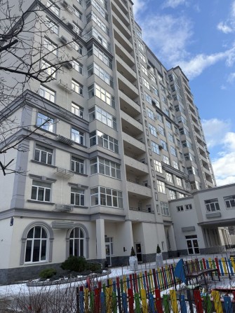 Продам 3 комнатную квартиру - фото 1