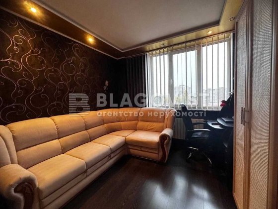 Програми. Безготівка - ТАК! Продаж 2-к квартири Гашека Ярослава бул 24 Київ