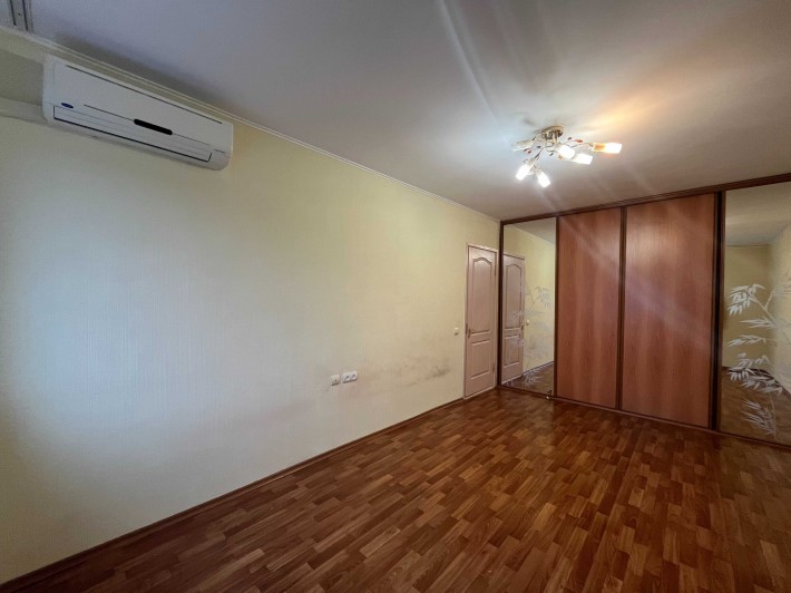 Продаж 2к квартири, Менделєєва 12. м. Звіринецька, Печерський р-н - фото 1