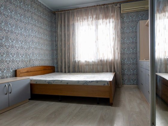 2к Олійника 13 продаж метро Харківська Позняки Киев