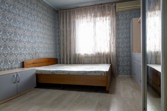 2к Олійника 13 продаж метро Харківська Позняки - фото 1