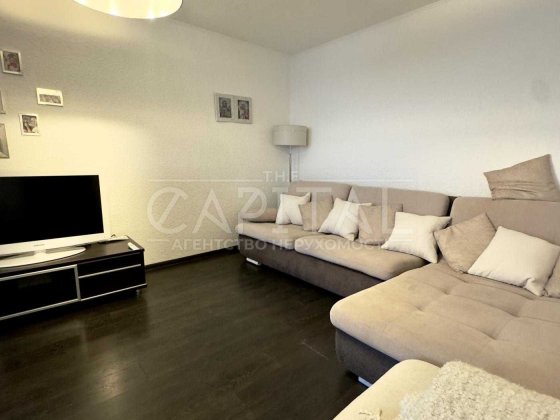 Продам 4к квартиру 90м2 з ремонтом и меблями Червоної Калини Троєщина Киев